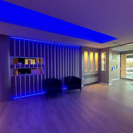 Confidence Hotel Europa Ченто Екстер'єр фото